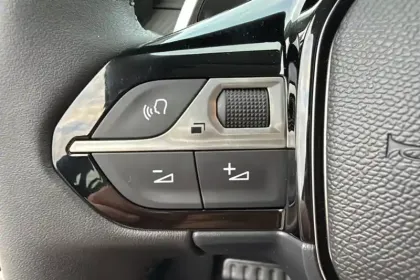 Photo 20 Peugeot 208  Hybrid 110 e-DCS6