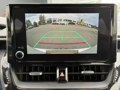 Photo 14 Toyota Corolla 122h Dynamic Business