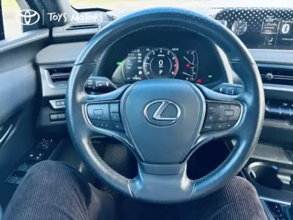 Photo 11 Lexus UX 2.0 250H 2WD Premium Edition