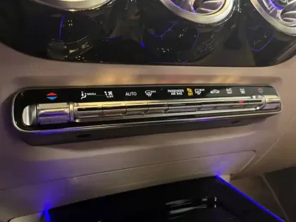 Photo 12 Mercedes GLA 250 e Progressive Line