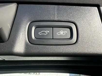 Photo 20 Volvo V90  B4 (Diesel) 197 ch Geartronic 8