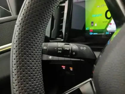 Photo 26 Renault Megane 220 ch autonomie confort GSR2 Techno