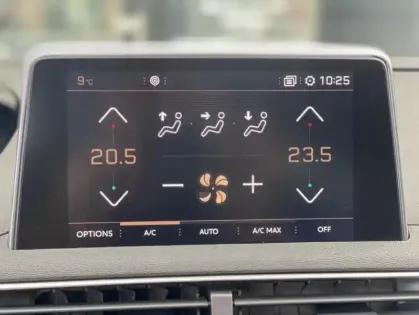 Photo 14 Peugeot 3008 II Puretech 130 S&amp;S GT LINE