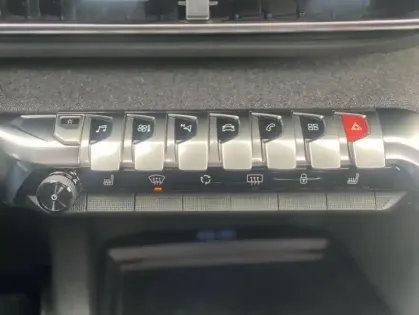 Photo 9 Peugeot 3008 II Puretech 130 S&amp;S GT LINE