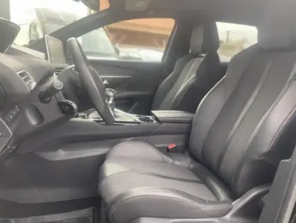 Photo 20 Peugeot 3008 II Puretech 130 S&amp;S GT LINE