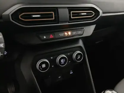 Photo 27 Dacia Sandero ECO-G 100 GSR2 Stepway Extreme