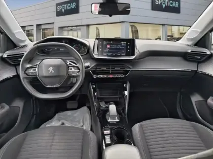 Photo 7 Peugeot 208  e- 136ch Style