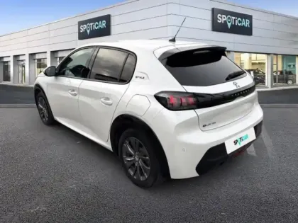 Photo 6 Peugeot 208  e- 136ch Style