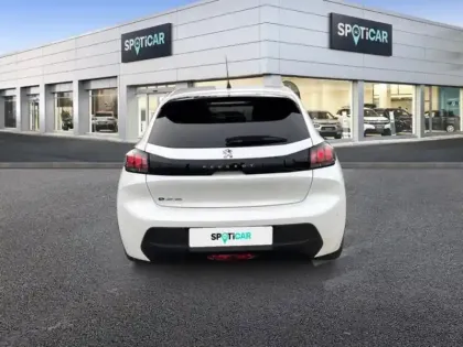 Photo 4 Peugeot 208  e- 136ch Style