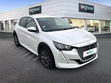 Photo 2 Peugeot 208  e- 136ch Style