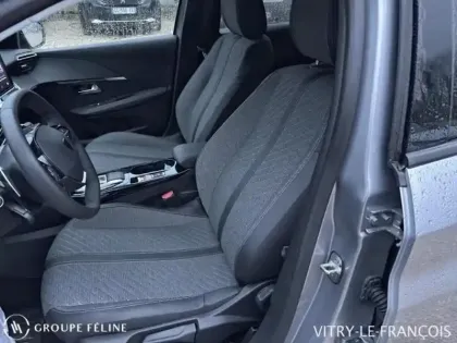 Photo 8 Peugeot 208  1.2 Hybrid 100ch Allure e-DCS6