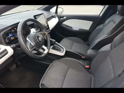 Photo 9 Renault Clio  1.6 E-Tech hybride 140ch Intens -21N