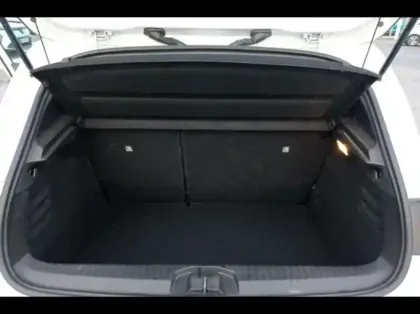 Photo 11 Renault Clio  1.6 E-Tech hybride 140ch Intens -21N