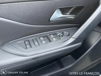 Photo 11 Peugeot 308  1.2 Hybrid 145ch Allure e-DCS6