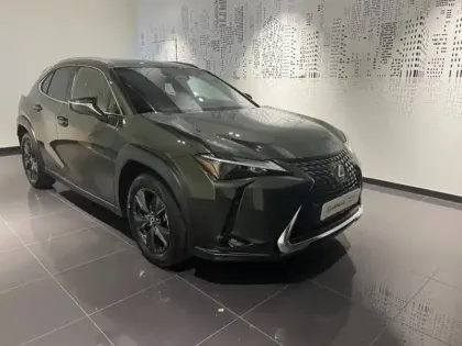 Photo 2 Lexus UX  300h Le 2WD Toit Ouvrant