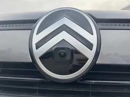 Photo 12 Citroën C4  1.2 Hybride 136ch S&S MAX Automatique