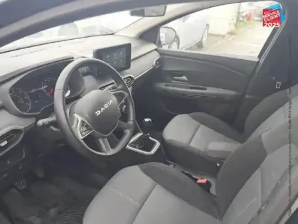 Photo 14 Dacia Jogger  1.0 ECO-G 100ch SL Extreme+ 5 places GPS Camera