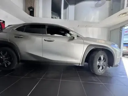 Photo 3 Lexus UX  250h Le 2WD
