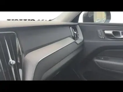 Photo 9 Volvo Xc60  T6 Hybride Rechargeable 253 + 145ch Plus Style Dark Geartronic 8 AWD