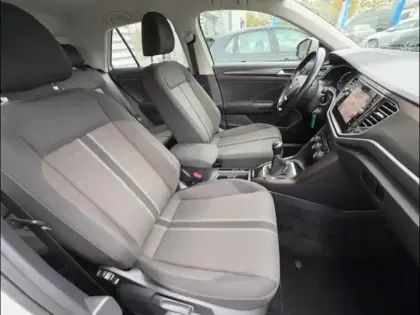 Photo 8 Volkswagen T-roc  1.5 TSI EVO 150ch Lounge