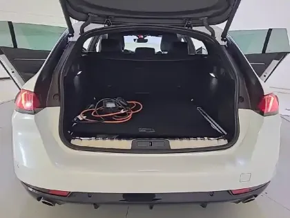 Photo 5 Peugeot 508  SW Hybrid 225 e-EAT8