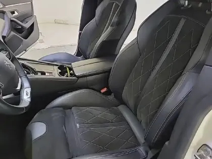 Photo 10 Peugeot 508  SW Hybrid 225 e-EAT8