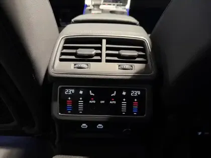 Photo 11 Audi A6  Avant 50 TFSIe 299 ch S tronic 7 Quattro