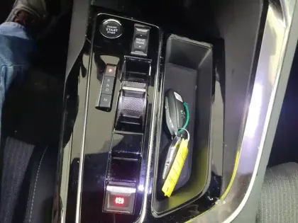 Photo 18 Peugeot 3008  BlueHDi 130ch S&S EAT8