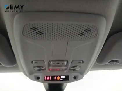 Photo 16 Peugeot 208  BlueHDi 100 S&S BVM6