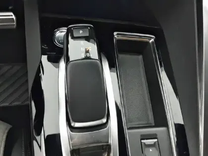 Photo 33 Peugeot 3008  Hybrid 225 e-EAT8