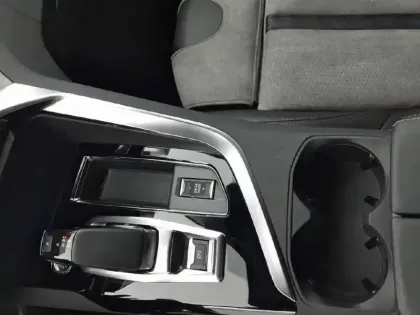 Photo 45 Peugeot 3008  Hybrid 225 e-EAT8