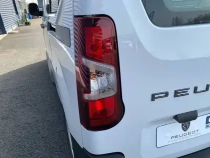 Photo 36 Peugeot Partner  FOURGON M 650 KG BLUEHDI 130 S&S EAT8