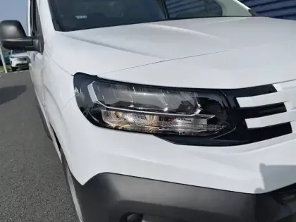 Photo 15 Peugeot Partner  FOURGON M 650 KG BLUEHDI 130 S&S EAT8