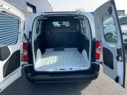 Photo 25 Peugeot Partner  FOURGON M 650 KG BLUEHDI 130 S&S EAT8