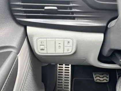 Photo 59 Hyundai Bayon  1.0 T-GDi 100 DCT-7 Hybrid 48V