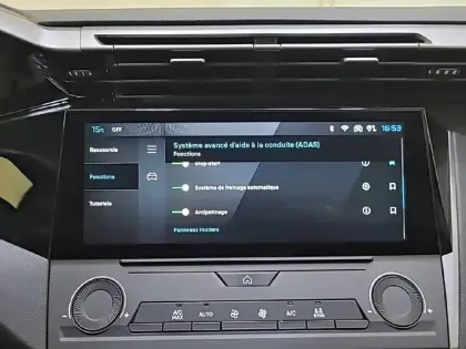 Photo 16 Peugeot 308  BlueHDi 130ch S&S EAT8