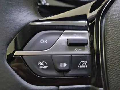 Photo 24 Peugeot 308  BlueHDi 130ch S&S EAT8