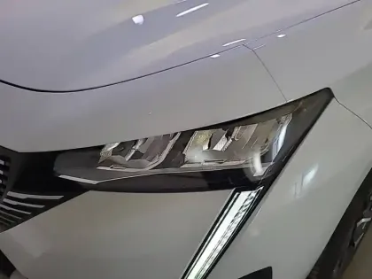 Photo 15 Peugeot 308  BlueHDi 130ch S&S EAT8