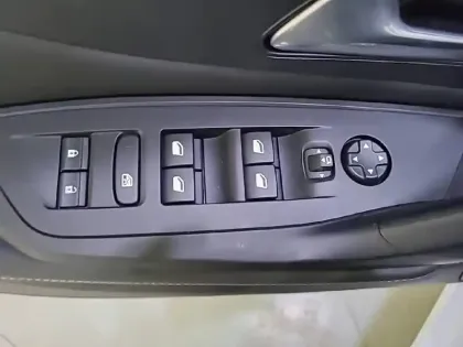 Photo 26 Peugeot 308  BlueHDi 130ch S&S EAT8