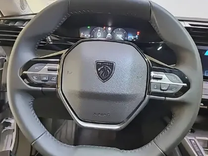 Photo 8 Peugeot 308  BlueHDi 130ch S&S EAT8