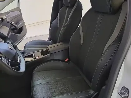 Photo 10 Peugeot 308  BlueHDi 130ch S&S EAT8