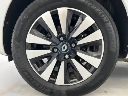 Photo 27 Renault Twingo  III Achat Intégral - 21