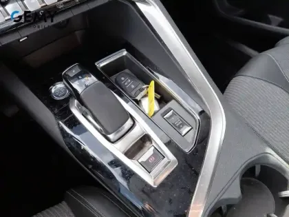 Photo 67 Peugeot 3008  Hybrid 225 e-EAT8