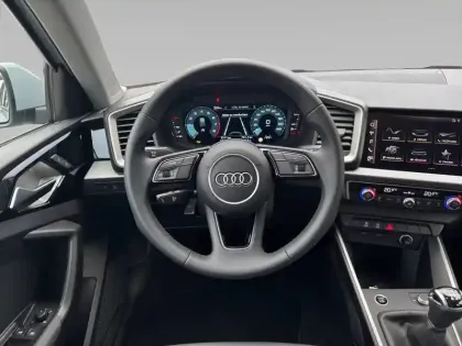 Photo 11 Audi A1  Sportback 25 TFSI 95 ch BVM5