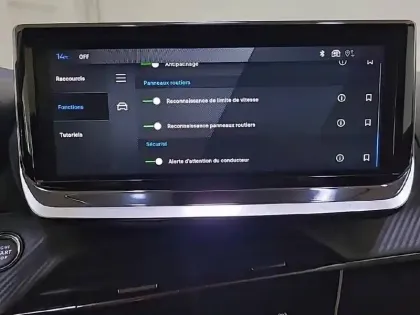 Photo 22 Peugeot 208  Hybrid 100 e-DCS6