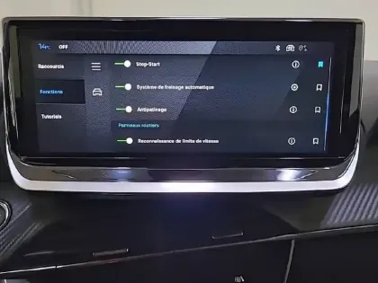 Photo 21 Peugeot 208  Hybrid 100 e-DCS6