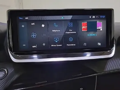 Photo 18 Peugeot 208  Hybrid 100 e-DCS6