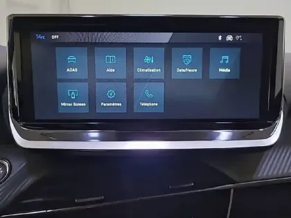 Photo 23 Peugeot 208  Hybrid 100 e-DCS6