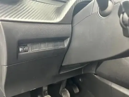 Photo 38 Peugeot 208  PureTech 75 S&S BVM5