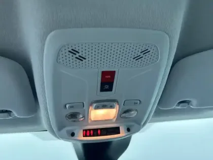 Photo 47 Peugeot 208  PureTech 75 S&S BVM5